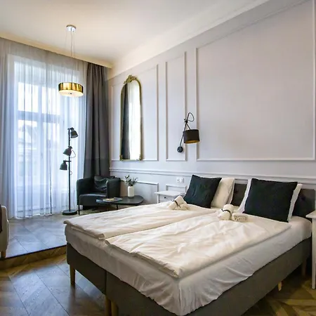 Wilson'S Oktogon Square Suite Apartment Будапешт Экстерьер фото