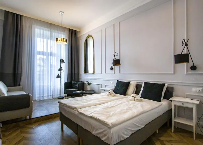 Wilson\'S Oktogon Square Suite Apartment