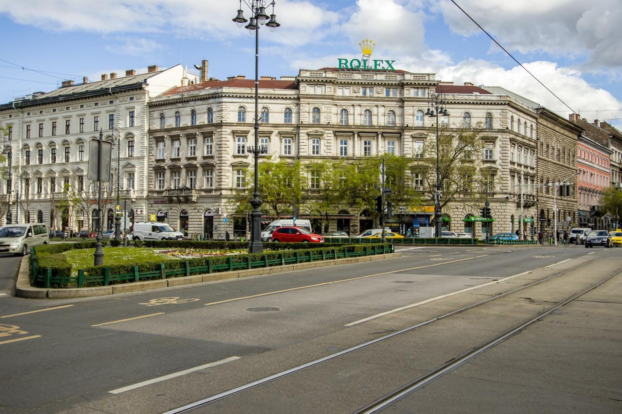 Wilson's Oktogon Square * Budapest